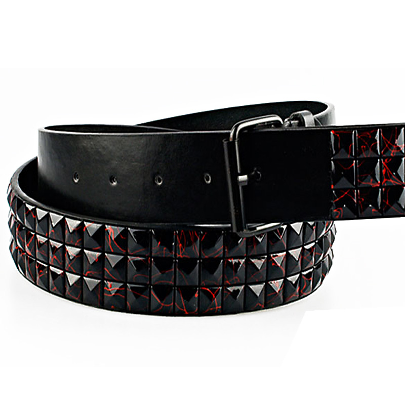 Nietengürtel mit Pyramidennieten Black Marble - Red
