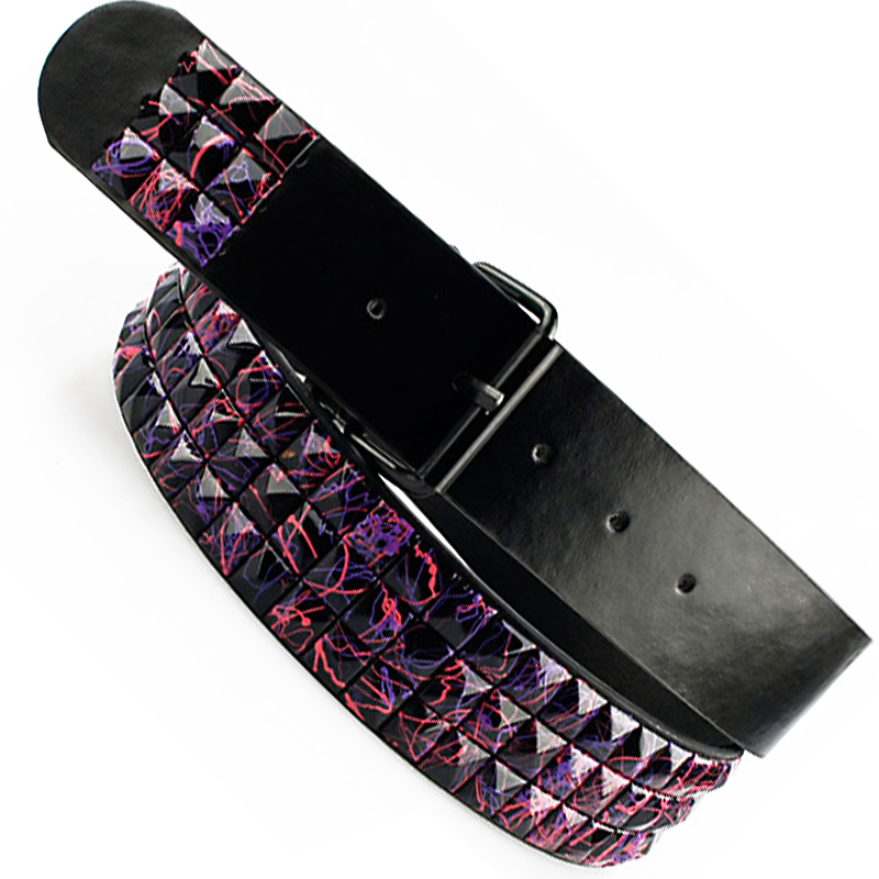 Nietengürtel mit Pyramidennieten Black Marble - Pink